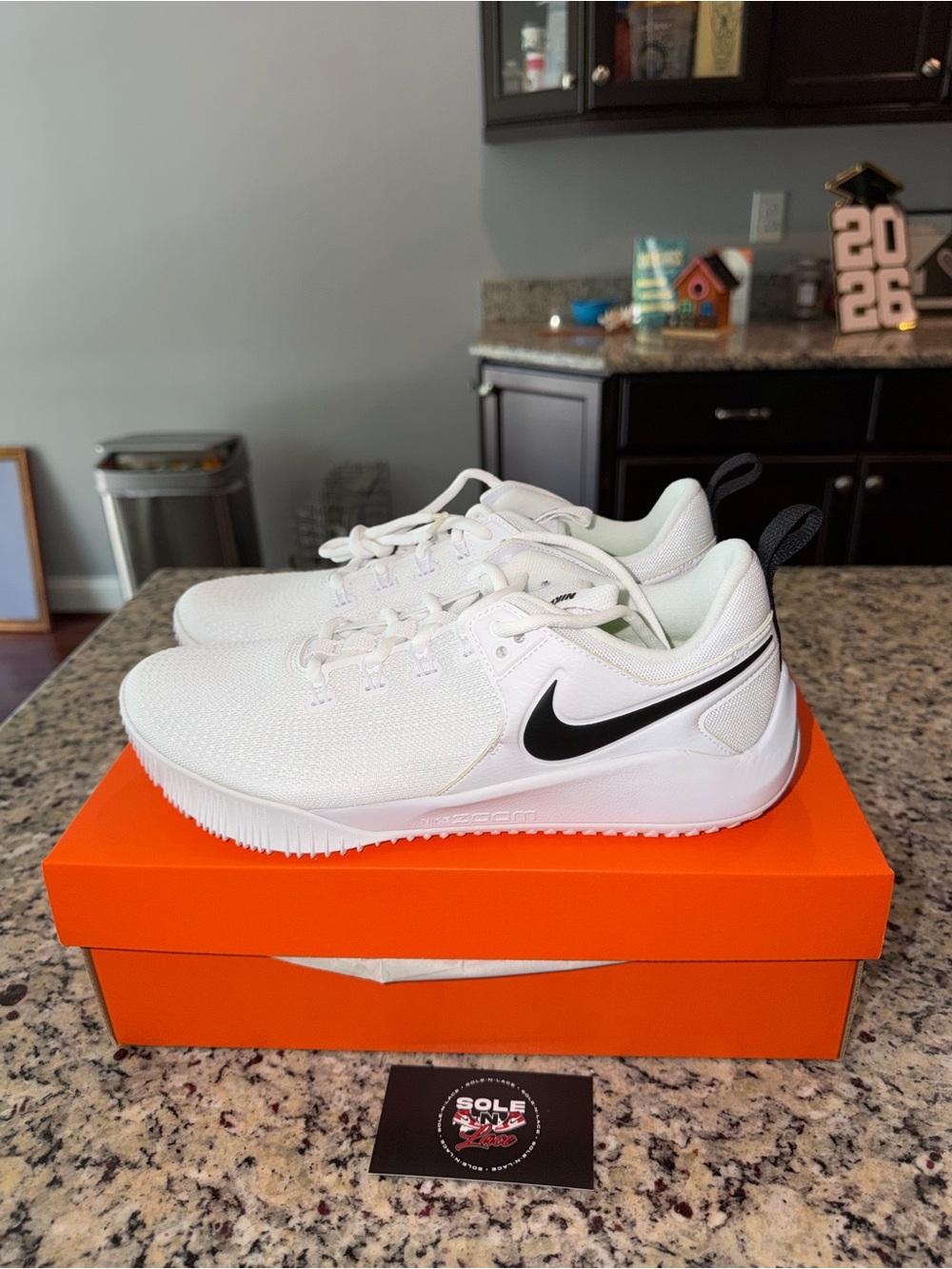 Size 10W Nike Air Zoom Hyperace 2 White Black W SKU AA0286-100 Brand New